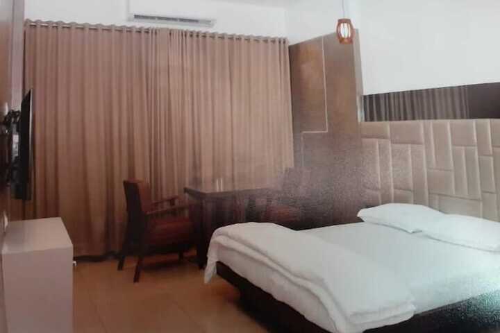 Room 5 of 36