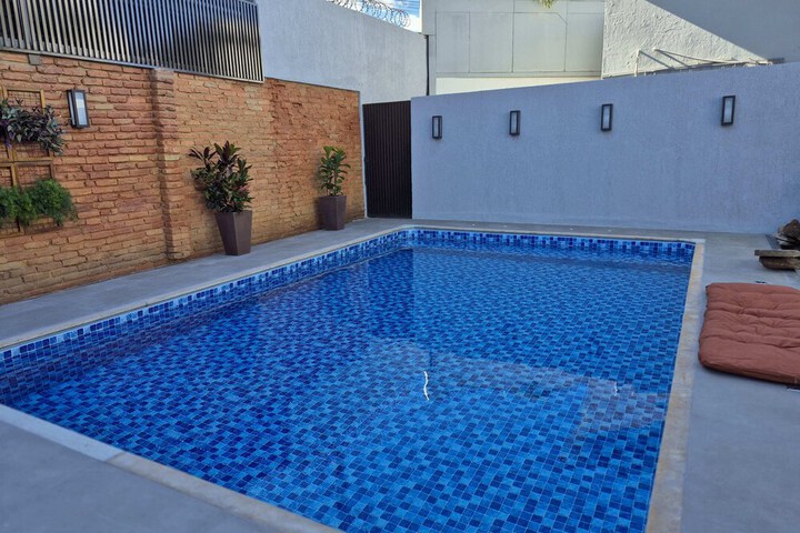 Pool 27 of 38