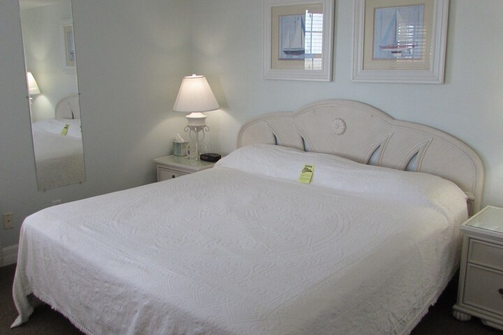 Room 115 of 229