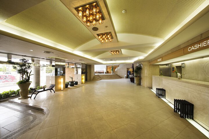 Hotel Entry