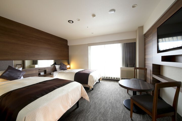Room 13 of 62