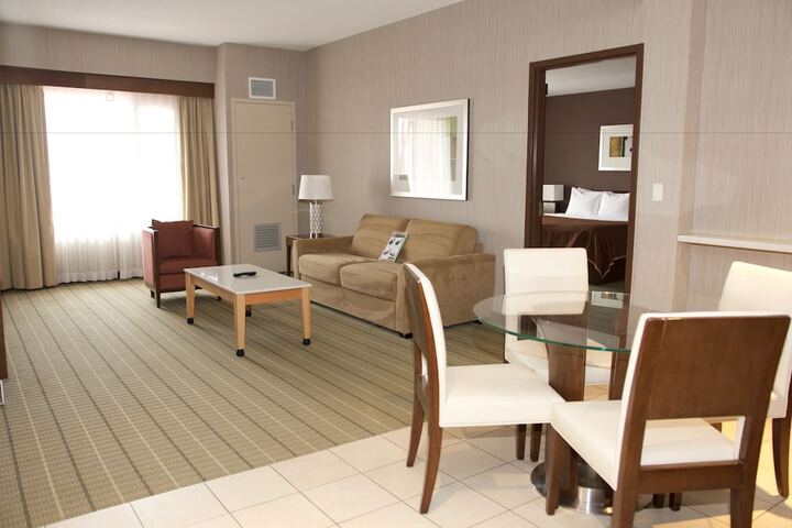 Room 18 of 42