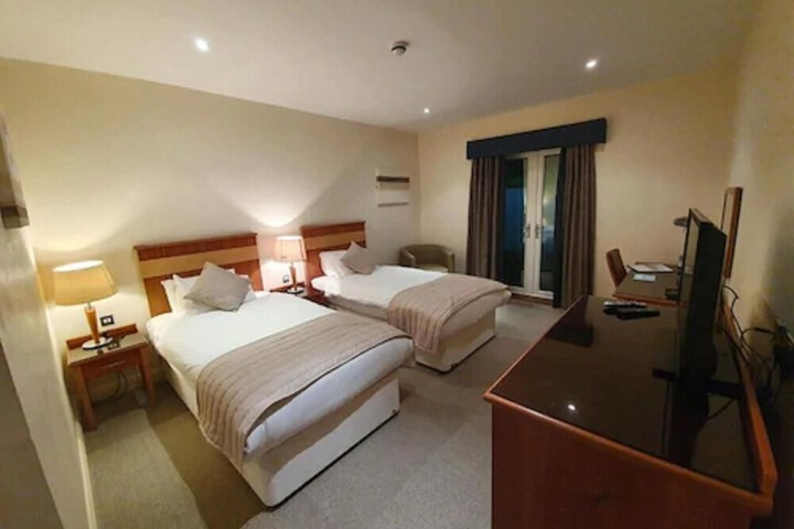 Room 7 of 35