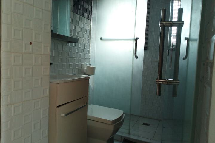 Room 20 of 28