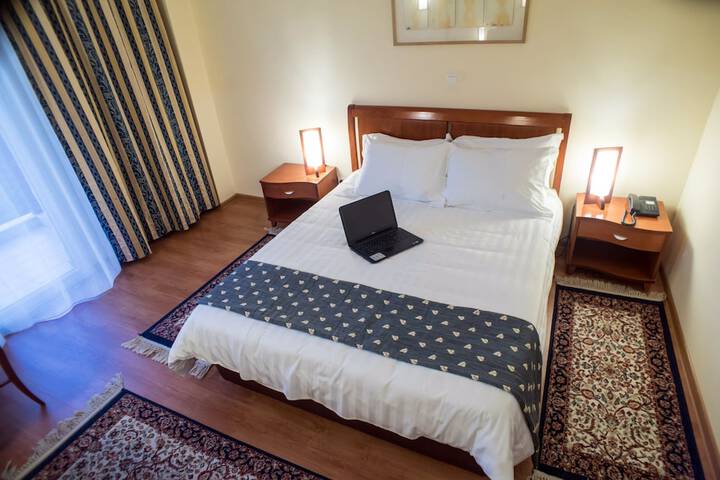 Room 12 of 62