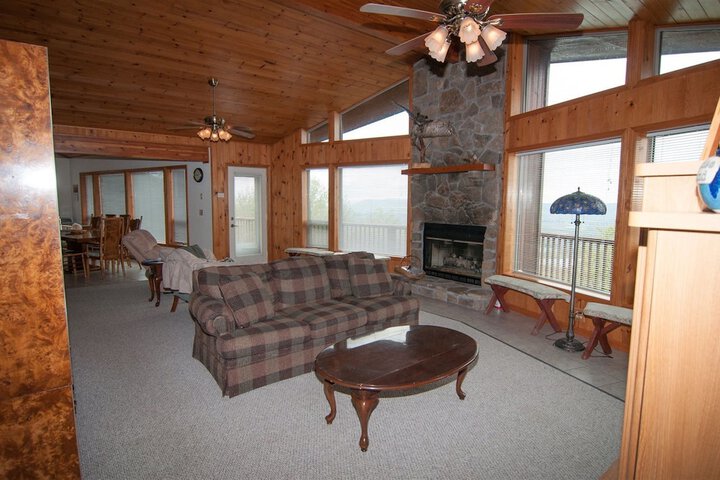 Room 12 of 26