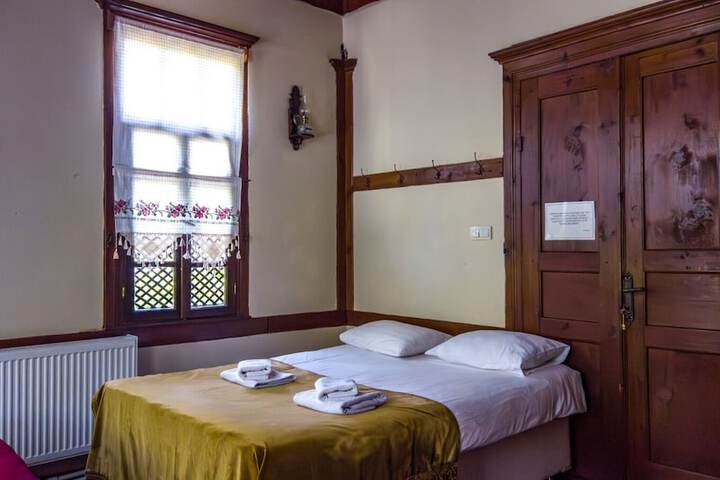 Room 6 of 21