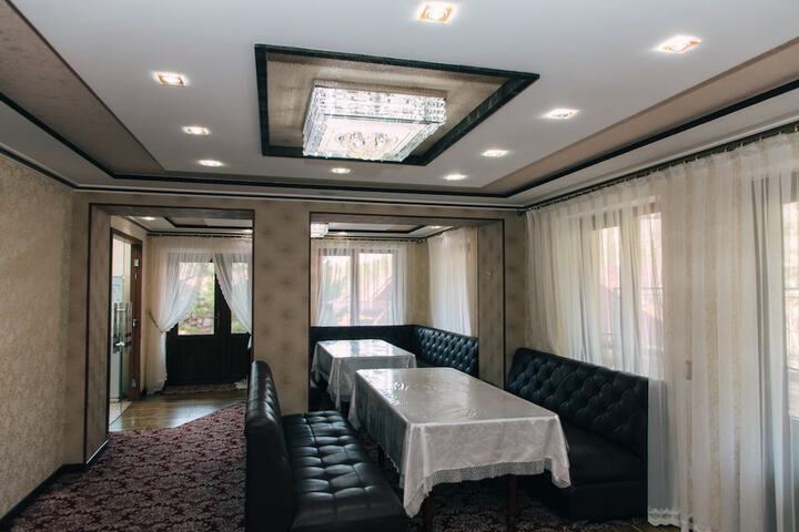 Room 19 of 83