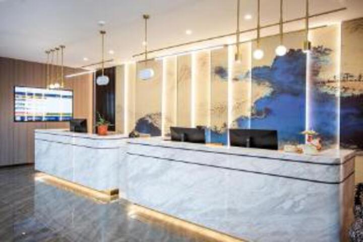 Danya Hotel (Zhenjiang Danyang Wuyue Plaza)