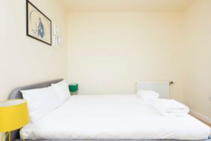 Room 8 of 31