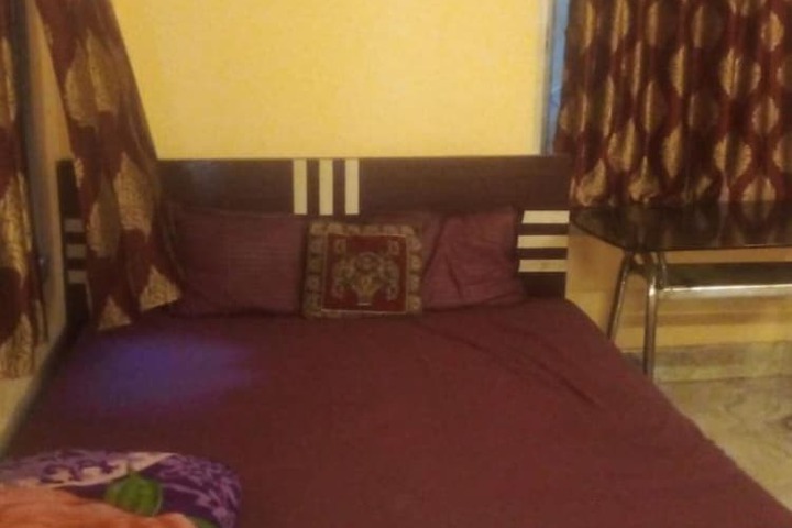 Room 4 of 20
