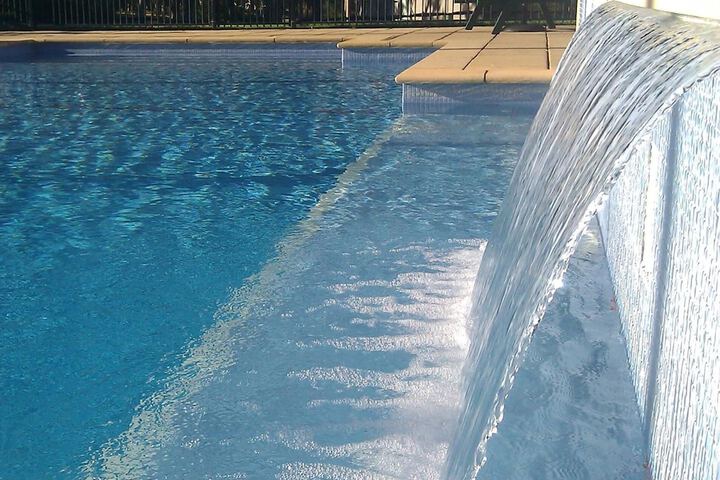 Hotel Pool