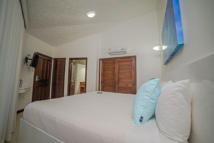 Room 21 of 270