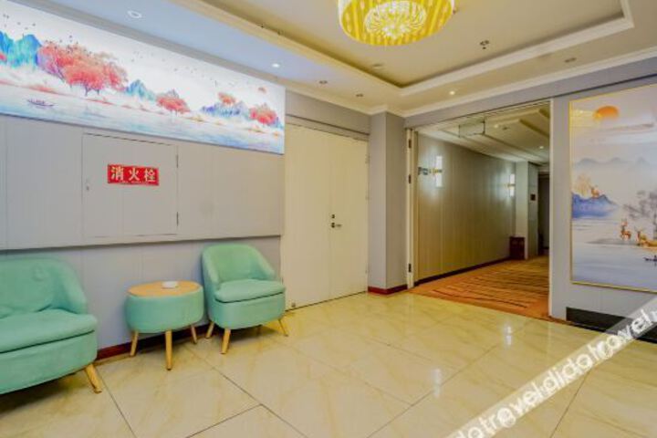Hotel Interior 14 of 30