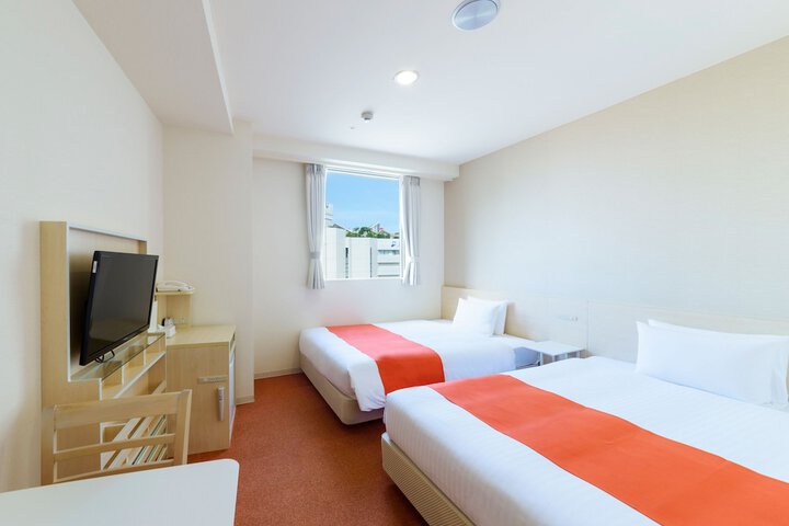 Room 25 of 96