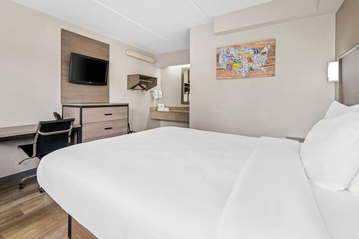Room 14 of 40