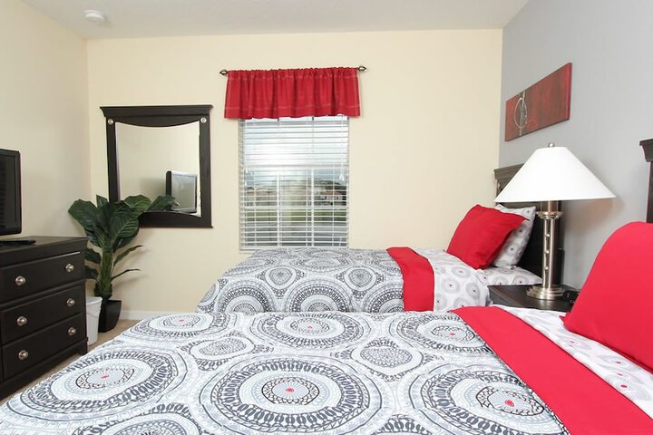 Room 8 of 22