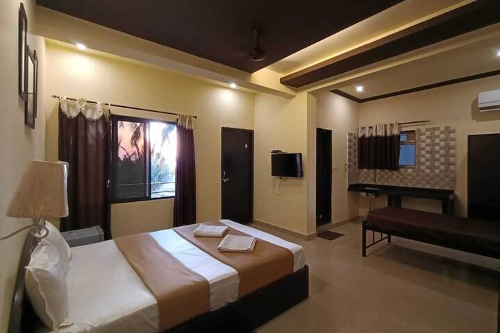 Room 16 of 144