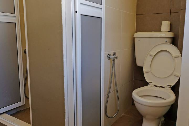 Room 4 of 46