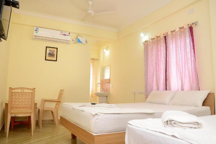 Image of Hari Iyer Residency