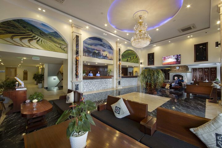 Hotel Interior 8 of 122