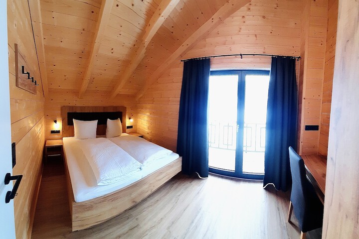 Room 3 of 14
