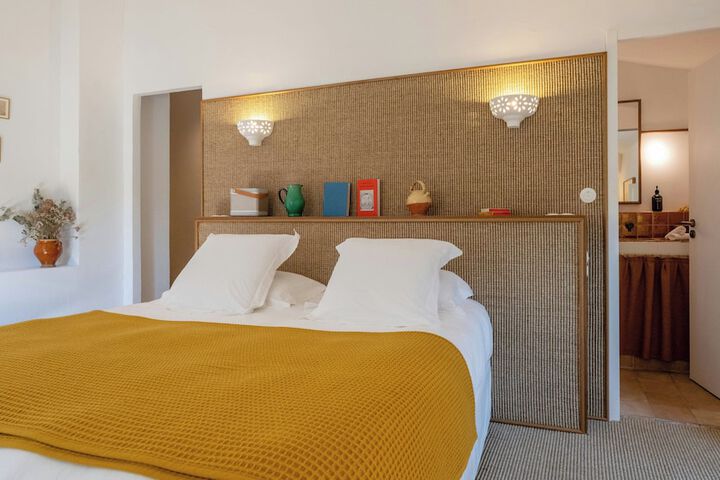 Room 105 of 138