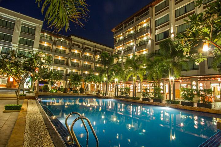 Hotel 85 of 90