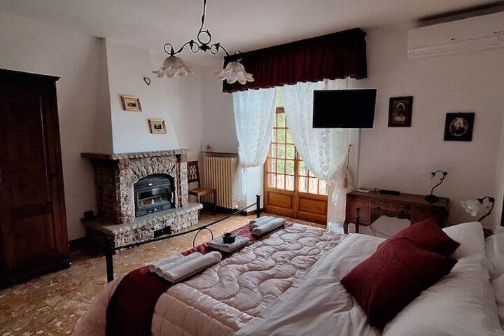 Room 10 of 46