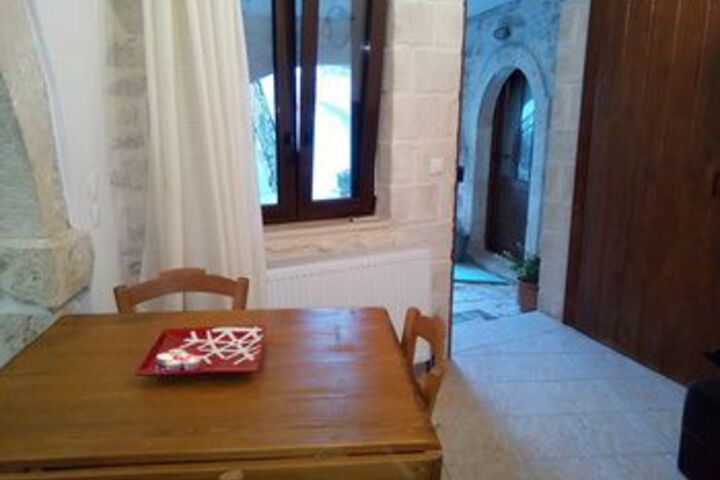 Room 15 of 30