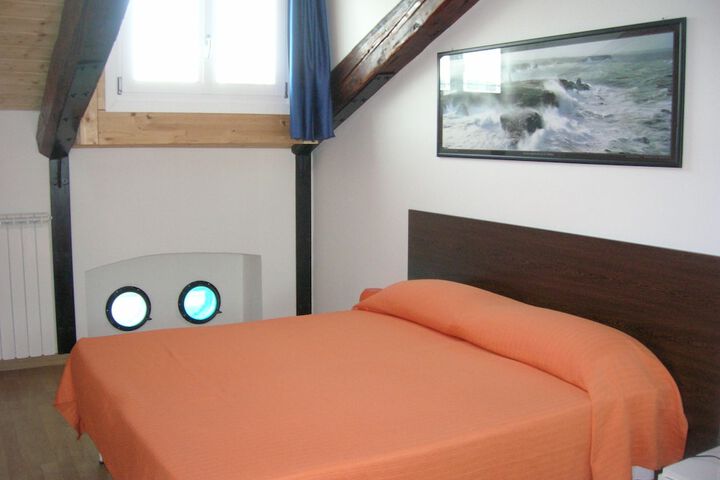 Room 16 of 36