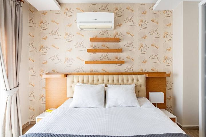 Room 34 of 150