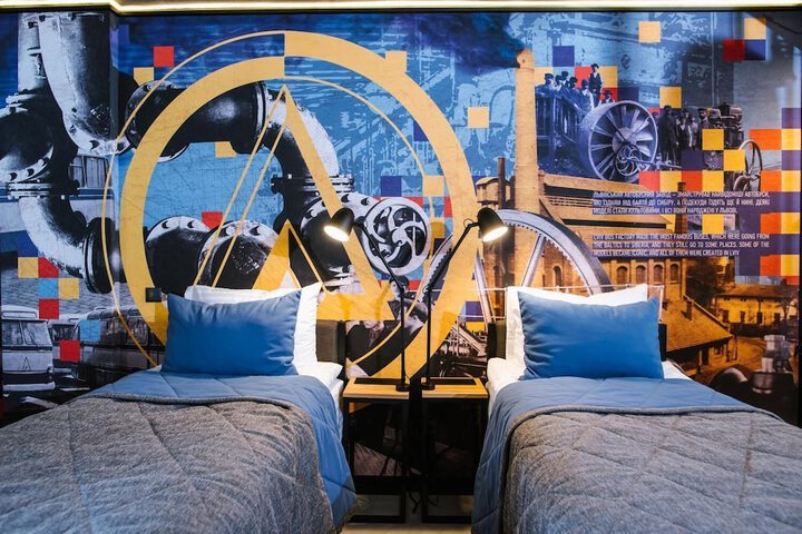 Room 21 of 46