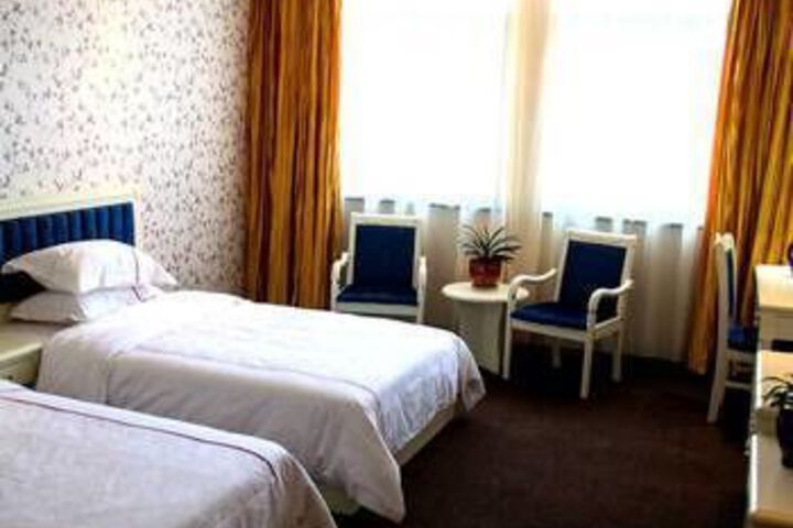 Room 8 of 8