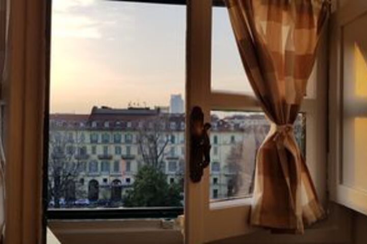 Room 9 of 19