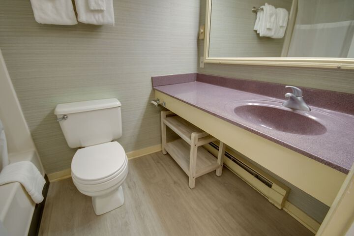Standard 2 Queen Beds City View No Balcony (20 of 51)