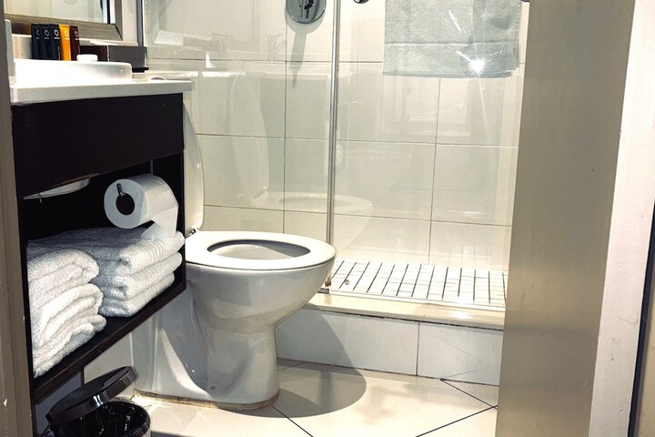 Clean Restrooms