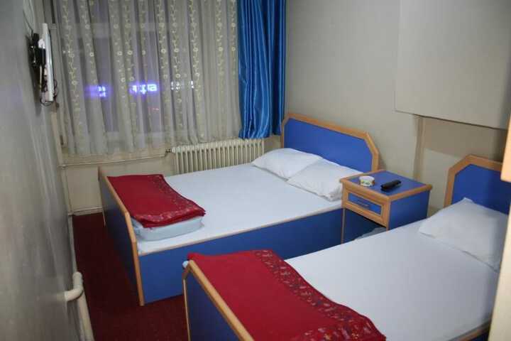 Room 2 of 6