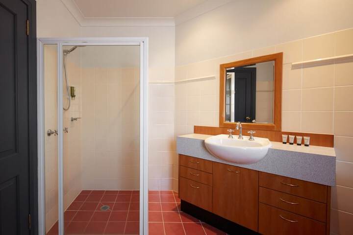 Room 17 of 42
