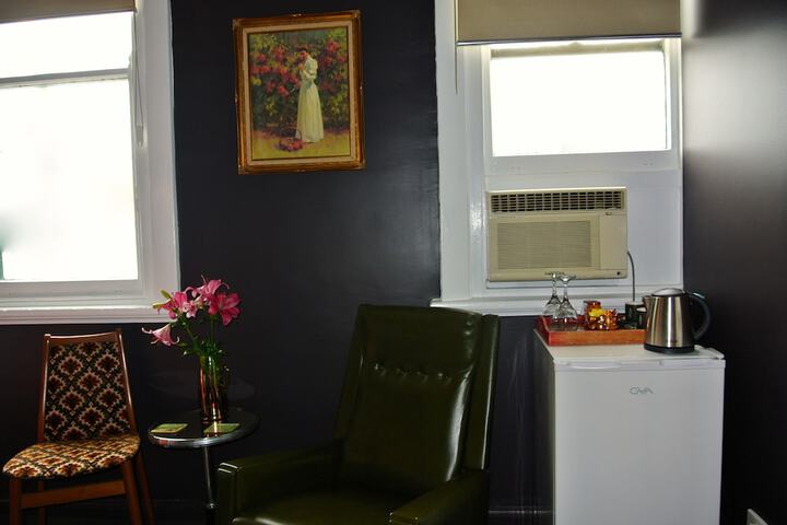 Room 2 of 69