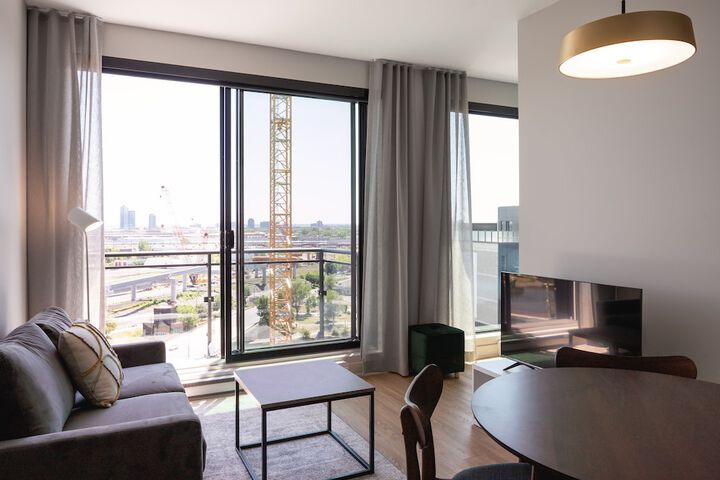 Room 21 of 30