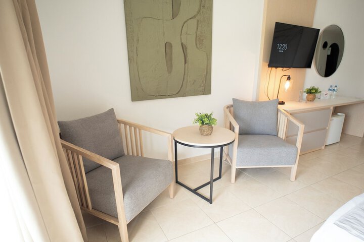 Room 9 of 107