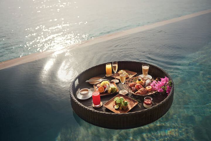 Breakfast/Coffee Service 132 of 174