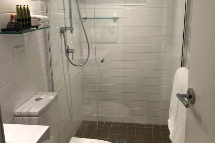 Room 46 of 181
