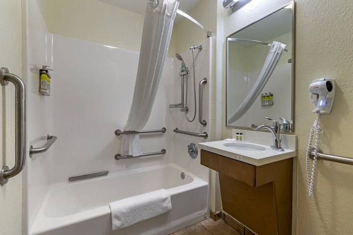 2 Double Bed Studio Suite (1 of 8)