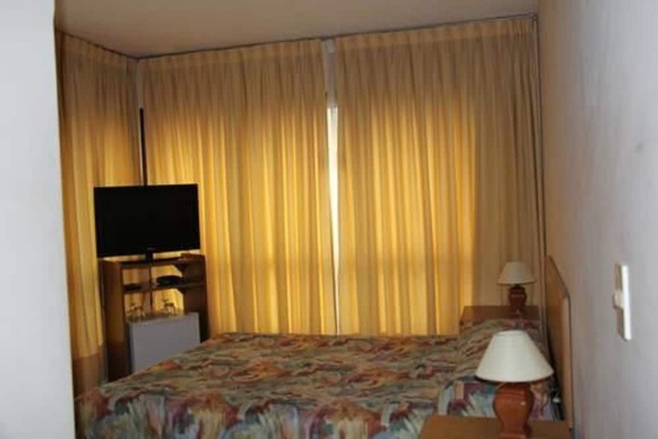 Room 3 of 33