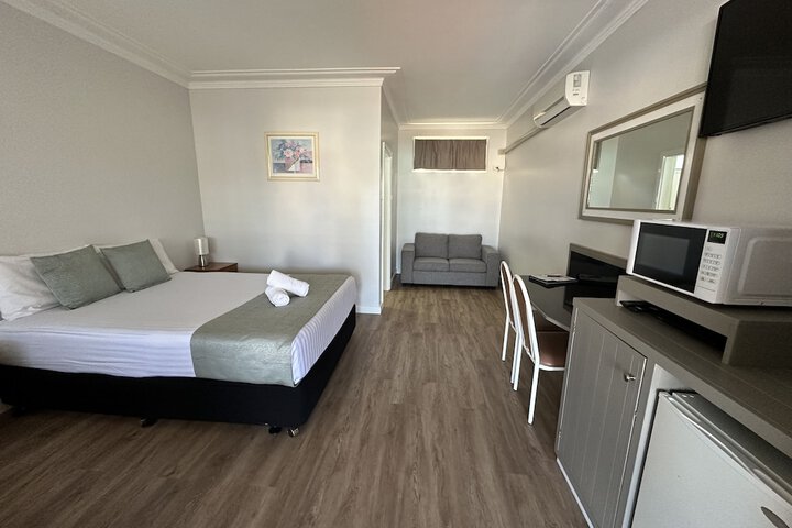 Room 10 of 63