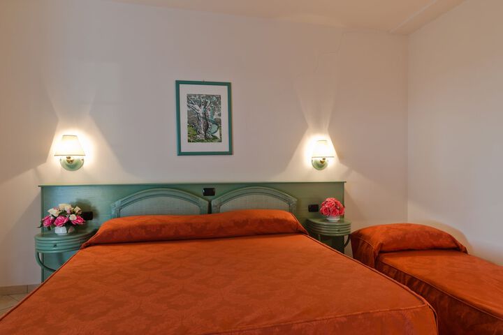 Room 6 of 52