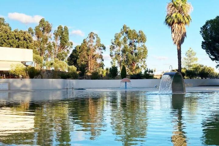 Pool 18 of 28