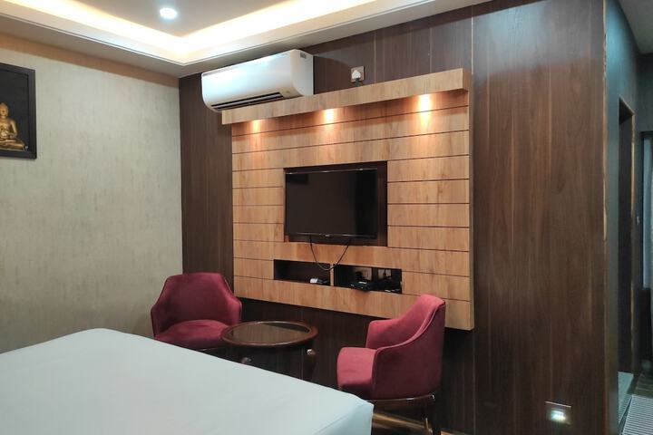Room 18 of 110